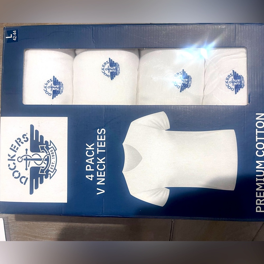 Mens Dockers V-neck undershirts t-shirts 4pk size Large